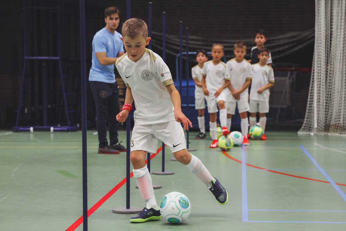 Academy Elite Indoor