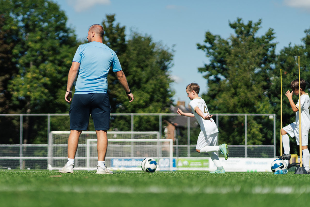 Voetbal Clinic - JR Academy