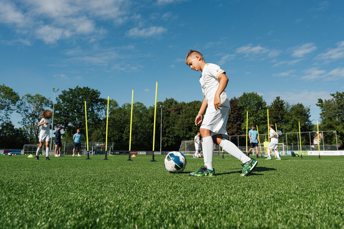 Voetbal Clinic - JR Academy